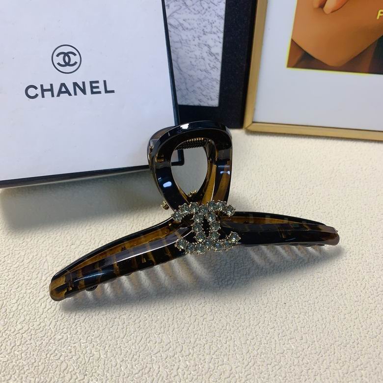 Chanel Hair Grab Clip  (4)